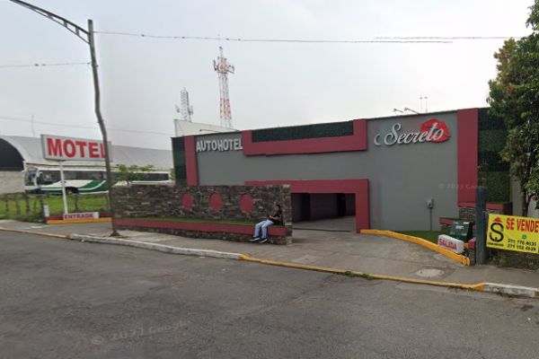 Auto Hotel Secretos - foto principal