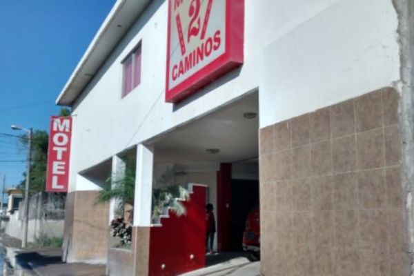 Motel 2 Caminos