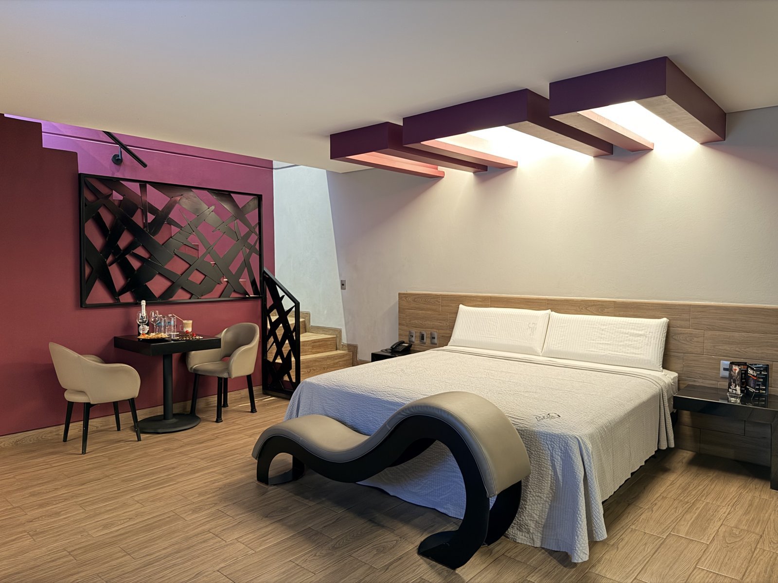 Motel Punto G Elements