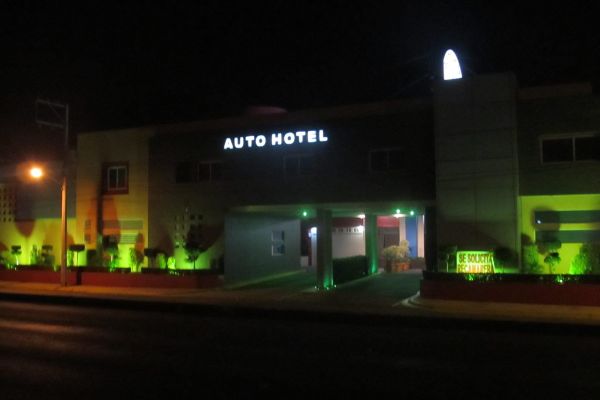 Auto Hotel Plaza Diamante