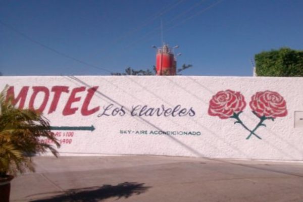 Motel Los Claveles