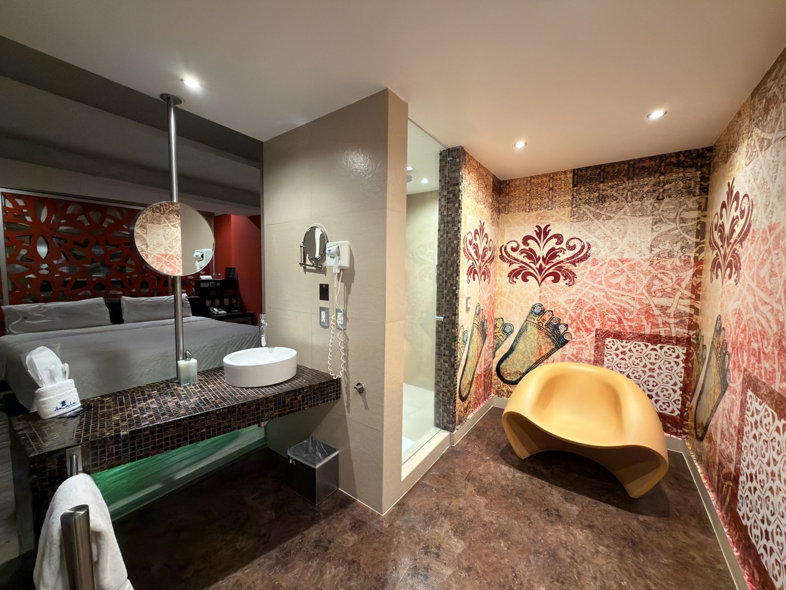 Amala Hotel & Villas