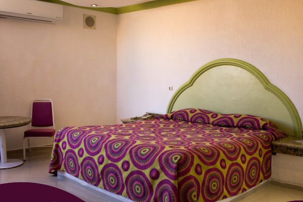 Auto Hotel Los Delfines La Paz