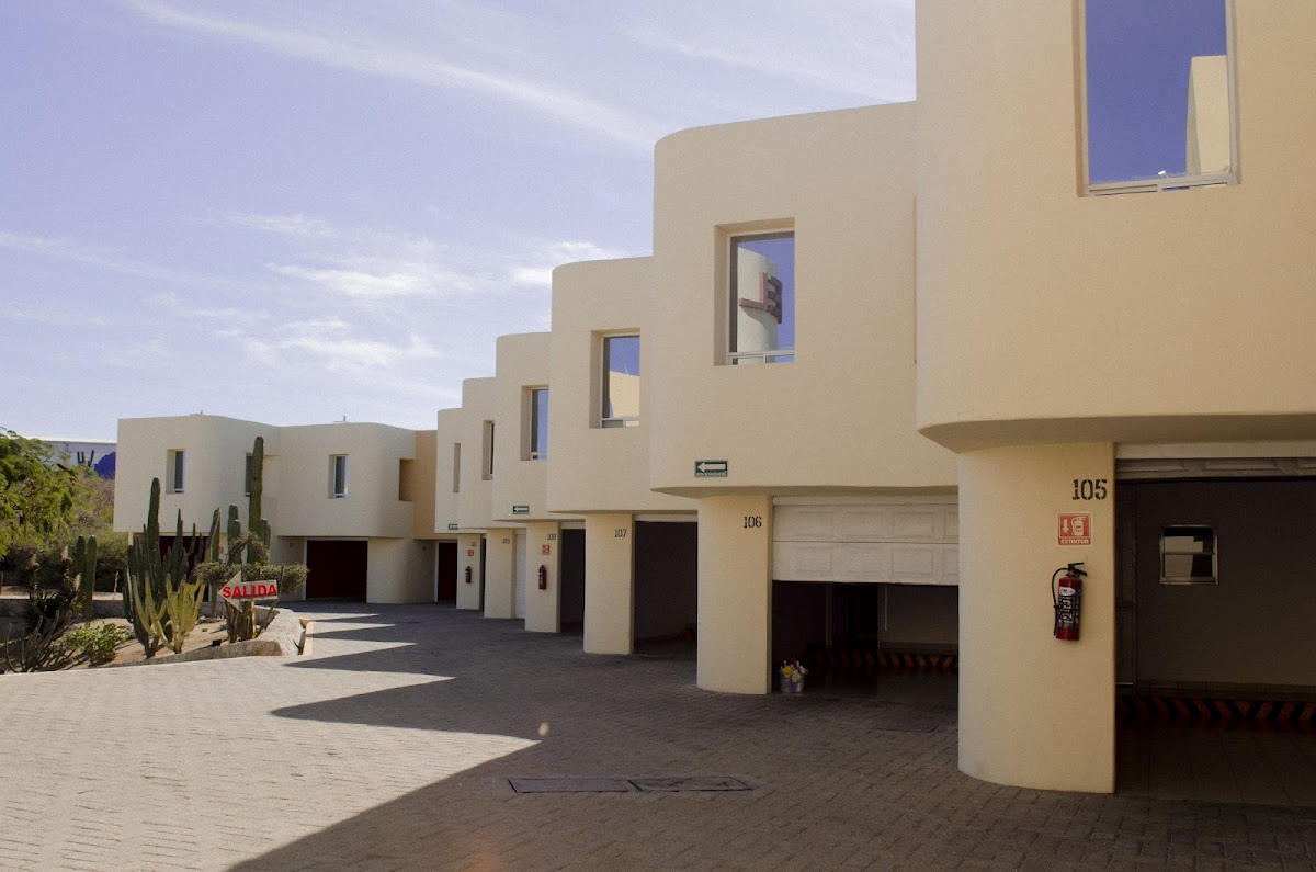 La Roca Motel Cabo San Lucas