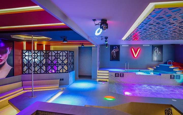 V Motel Boutique