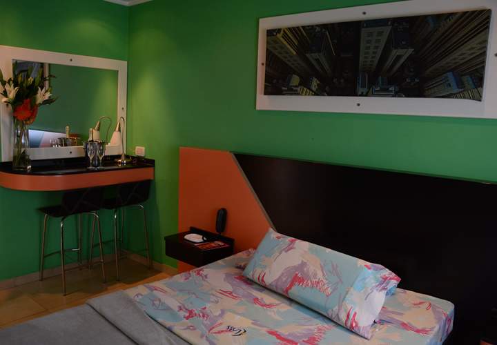 Class Hotel - Albergue transitorio