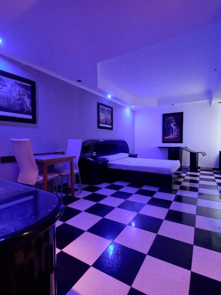 Hotel Magique