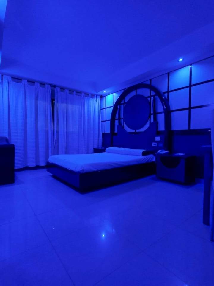 Hotel Magique