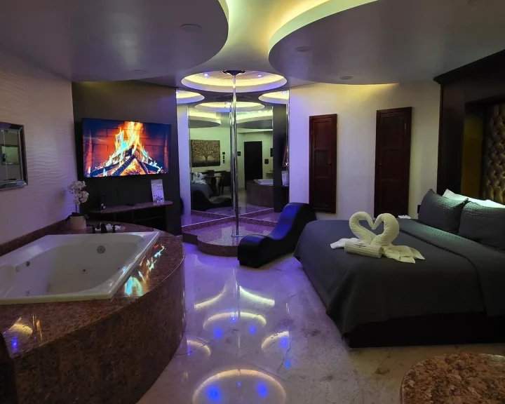 Habitación Jacuzzi VIP - Motel La Cúpula, foto 1