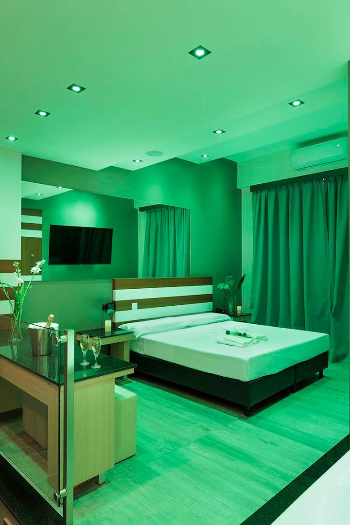 Hotel R8