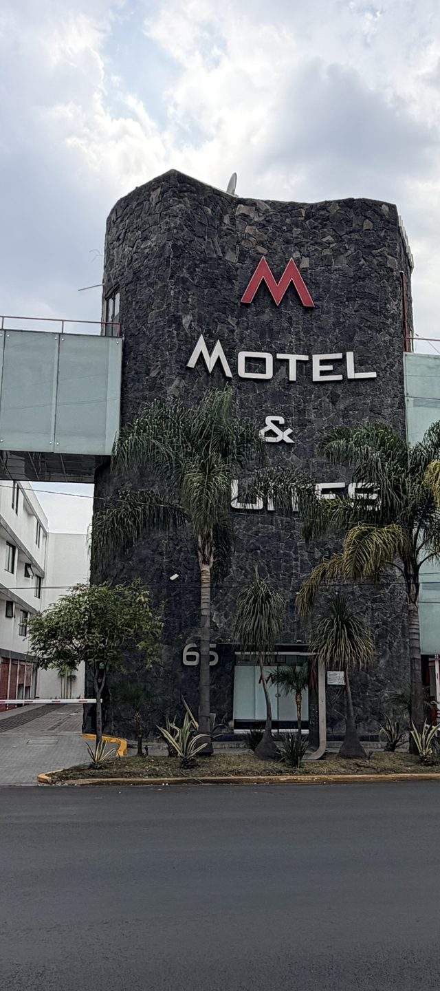 M Elite Red M Elite Red