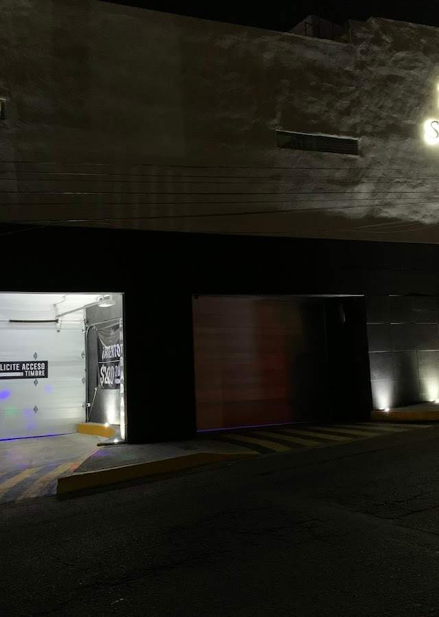 Secret Auto Hotel
