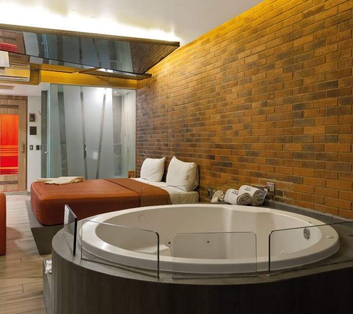 Hotel Suite con Jacuzzi, Sauna y Pole Dance - Motel Segredo, foto 1