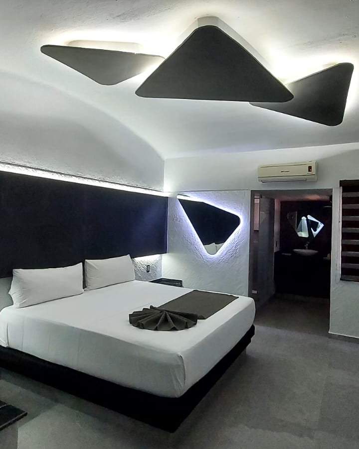 HABITACIÓN REMODELADA - Motel Garden, foto 1