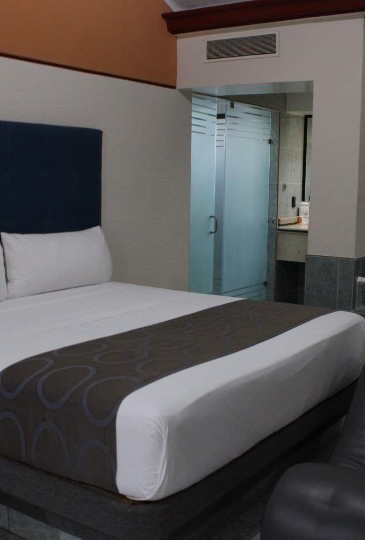 HABITACIÓN SUITE CON JACUZZI - Motel Garden, foto 1