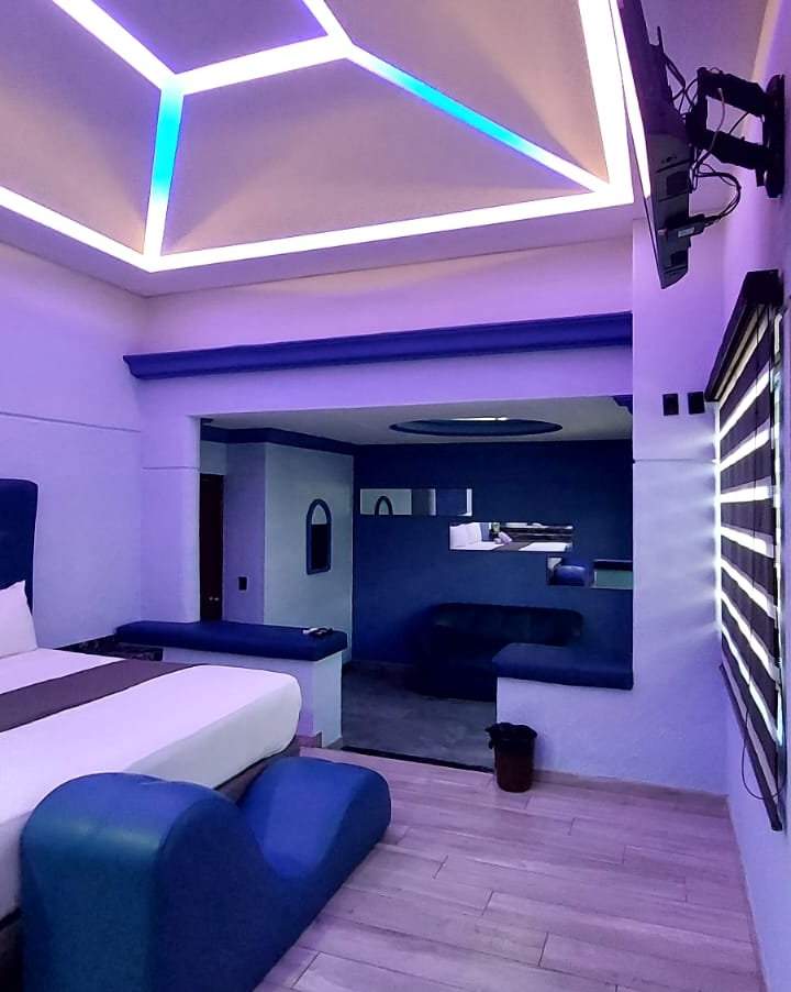 HABITACIÓN SUITE CON JACUZZI / REMODELADA - Motel Garden, foto 1