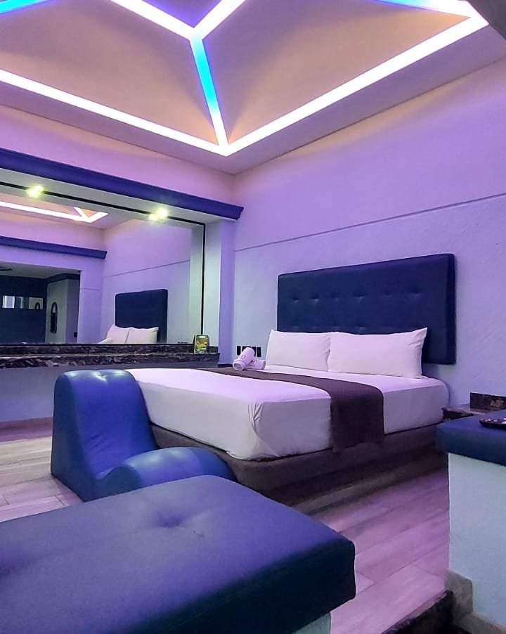 HABITACIÓN SUITE CON JACUZZI / REMODELADA - Motel Garden, foto 2