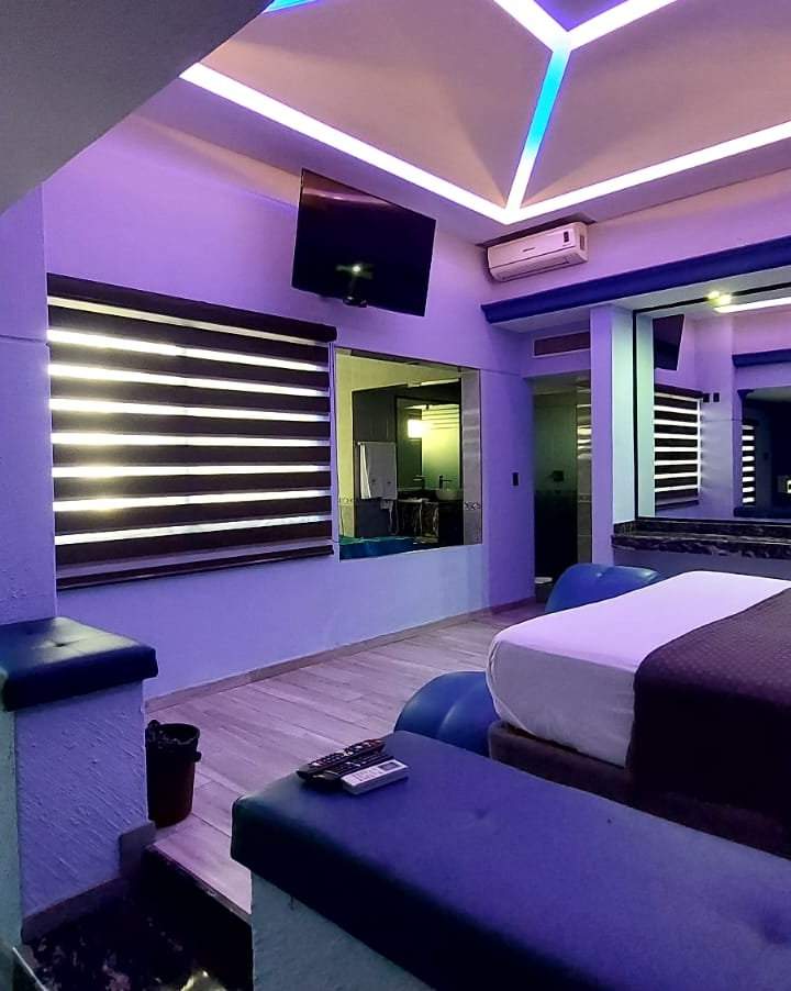 HABITACIÓN SUITE CON JACUZZI / REMODELADA - Motel Garden, foto 3