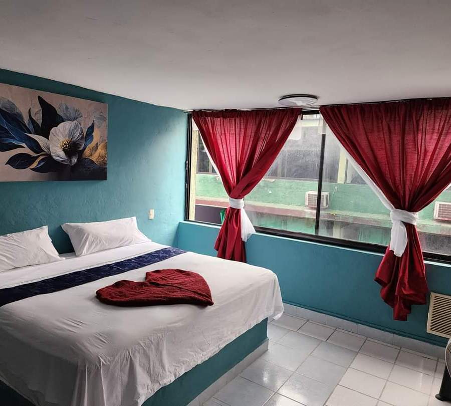 Auto HotelDiscovery - foto principal