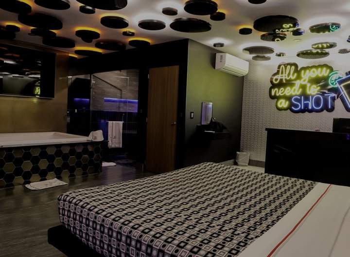 Party con Jacuzzi y Vapor - Life Motel Boutique, foto 1