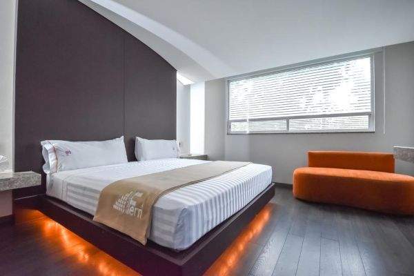 Hotel & Suites Ferri