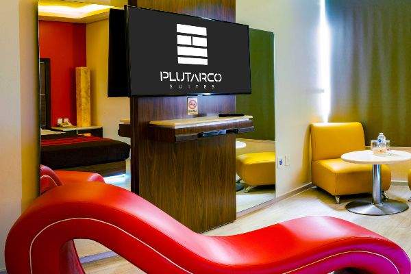 Plutarco Motel Suites