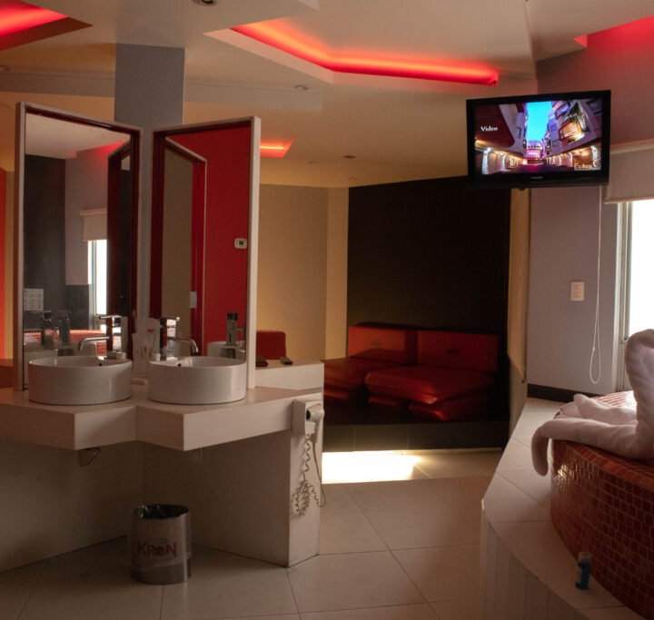 Máster Suite Jacuzzi y Sauna