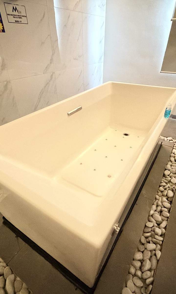 Jacuzzi