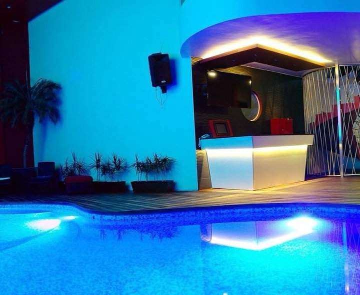 Pool Party - Motel Red Mandala Hotel & Suites, foto 1