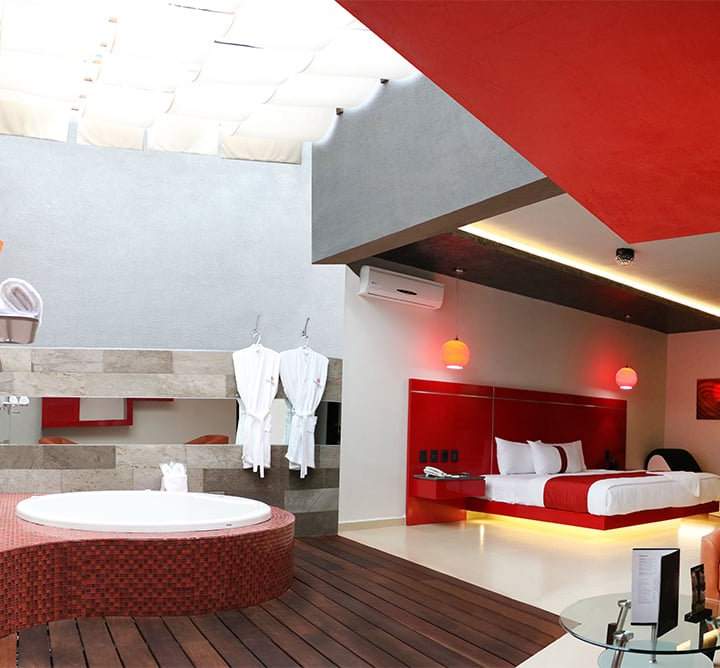 Varansi Suite Jacuzzi - Motel Red Mandala Hotel & Suites, foto 4