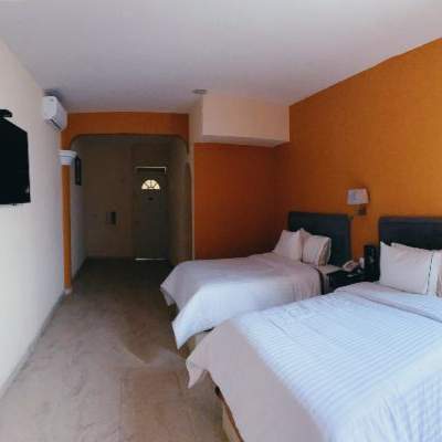 Auto Hotel Cazza Diana, motel en León - foto 2