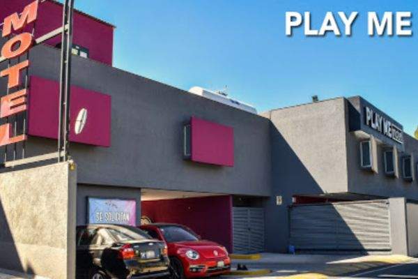 Motel Play Me