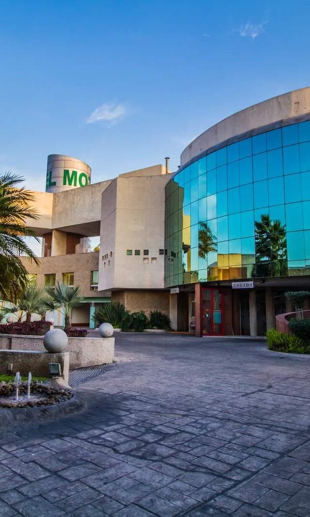 Suites & Villas Tikal, motel en Tlalnepantla de Baz