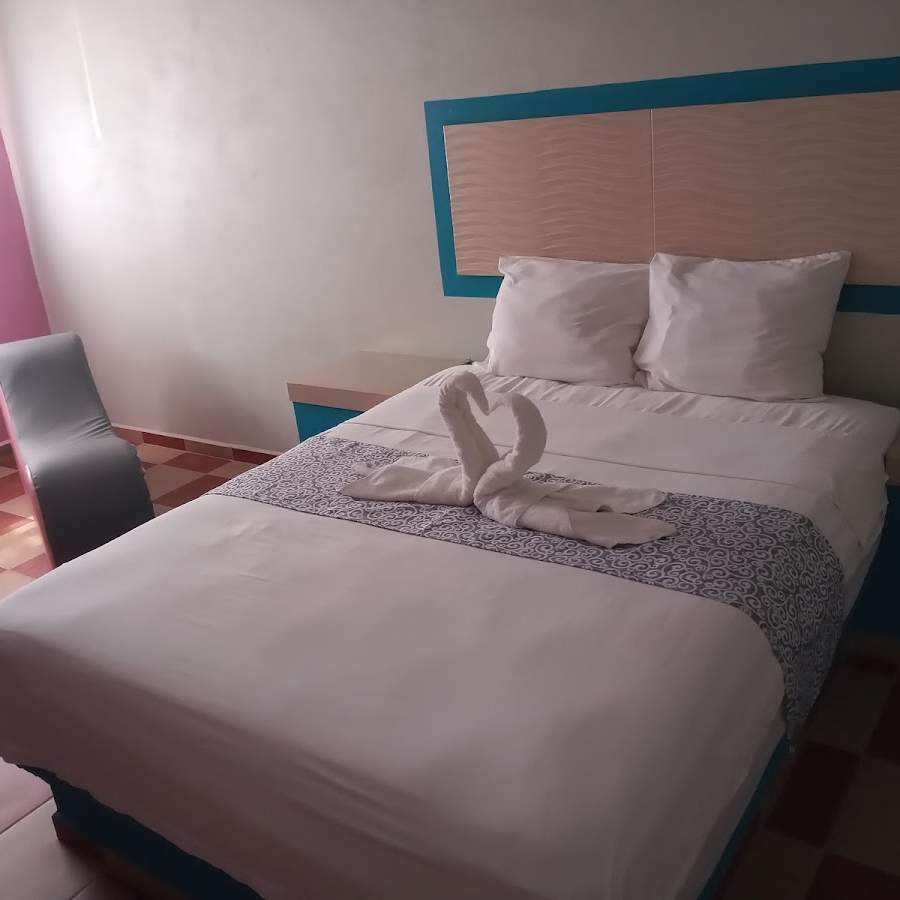 Auto Hotel D'luxe Tultepec - foto principal