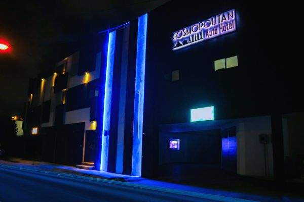 Auto Hotel Cosmopolitan