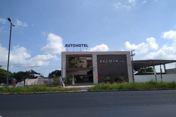 Auto Hotel del Mar
